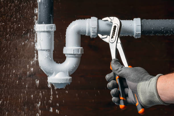 Professional Sewer Line Repair technician working in Plummer, ID